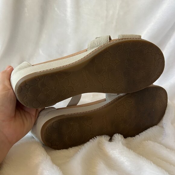 Dansko Comfort Sandal Womens Size 10 Cream Beige Minimalist Platform - Picture 7 of 10